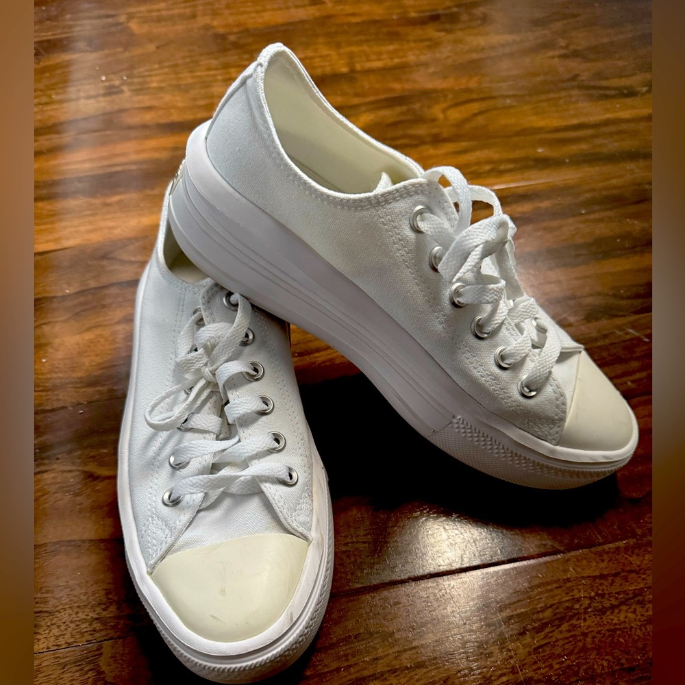 White Converse Chucks platform 9.5 wide